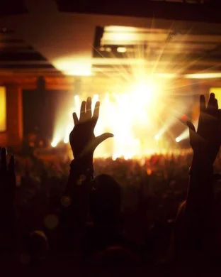 Live concert by Josiah Queen