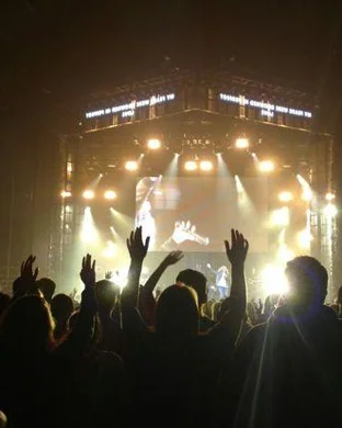 Glass Houses: The Billy Joel Concert Experience