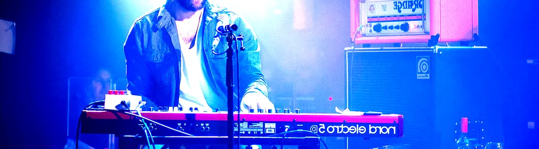 Mo Lowda and The Humble