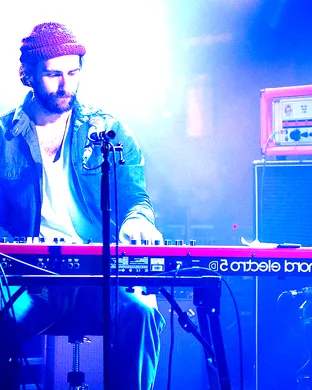 Mo Lowda and The Humble